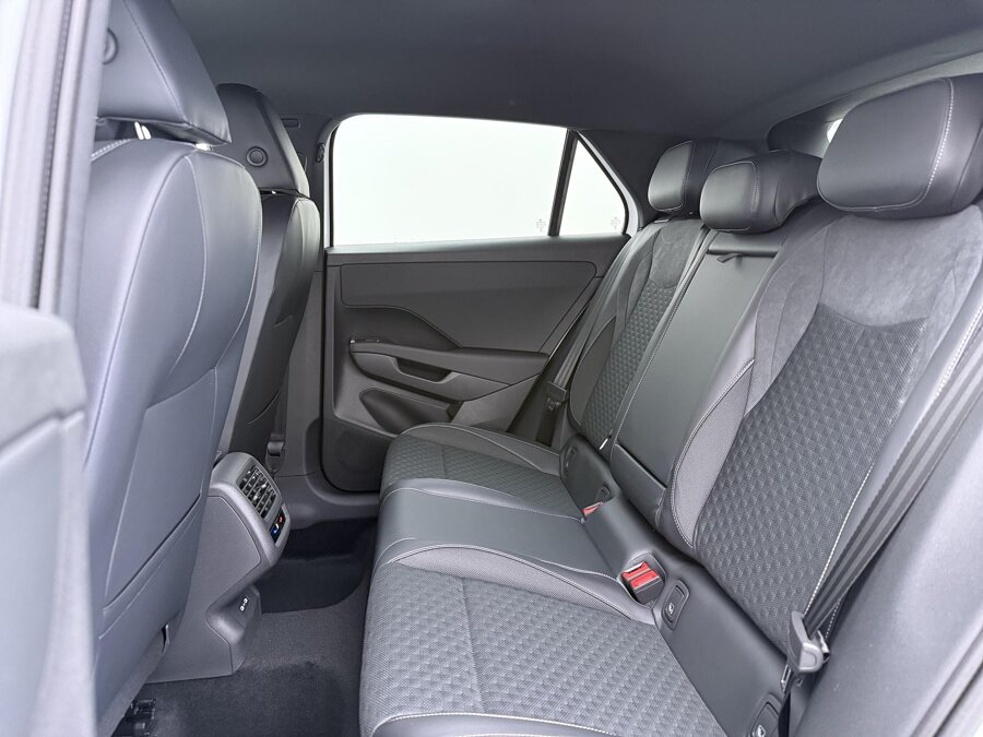 Volkswagen T-Roc R-Line First Edition 1.5 eTSI 110 kW / 150 PK