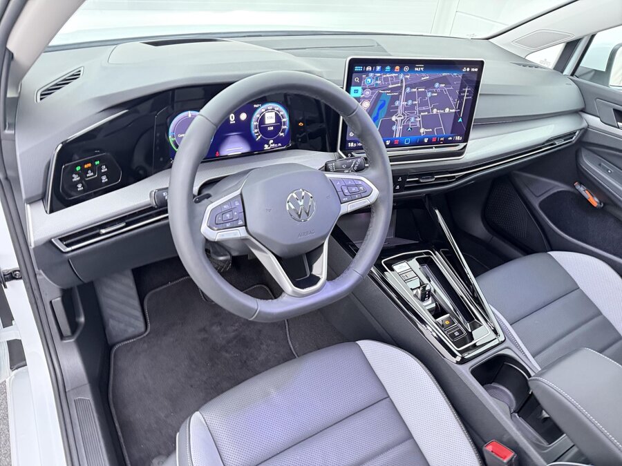 Volkswagen Golf 1.5 eHybrid Style
