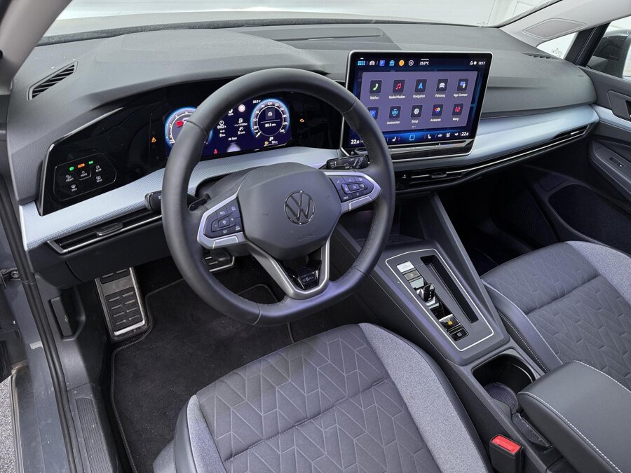 Volkswagen Golf 1.5 eTSI Life Edition