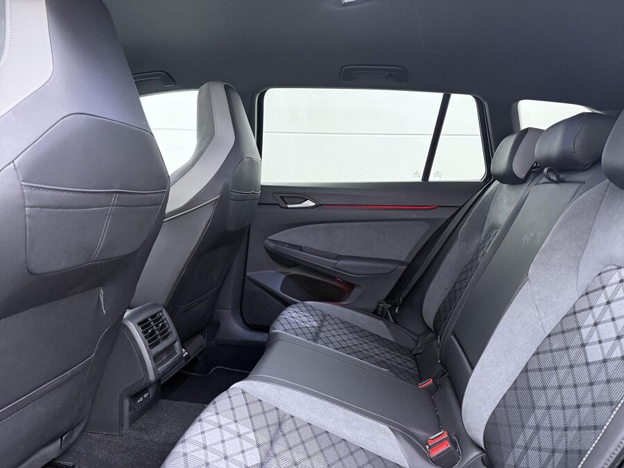 Volkswagen Golf Variant 1.5 eTSI R-Line