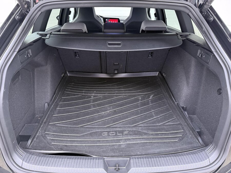 Volkswagen Golf Variant 1.5 eTSI R-Line