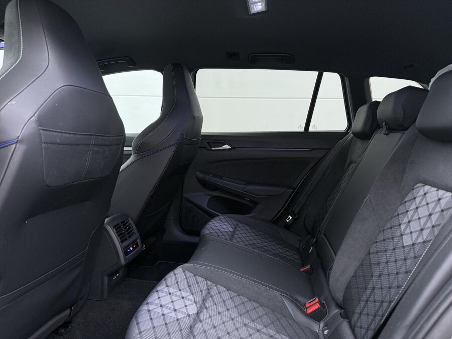 Volkswagen Golf Variant 1.5 eTSI R-Line