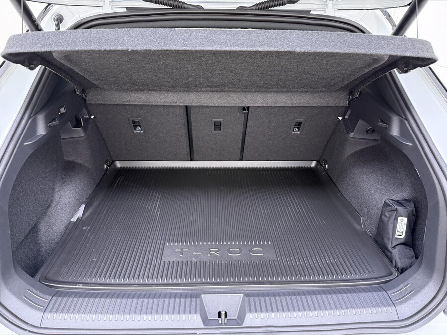 Volkswagen T-Roc R-Line First Edition 1.5 eTSI 110 kW / 150 PK