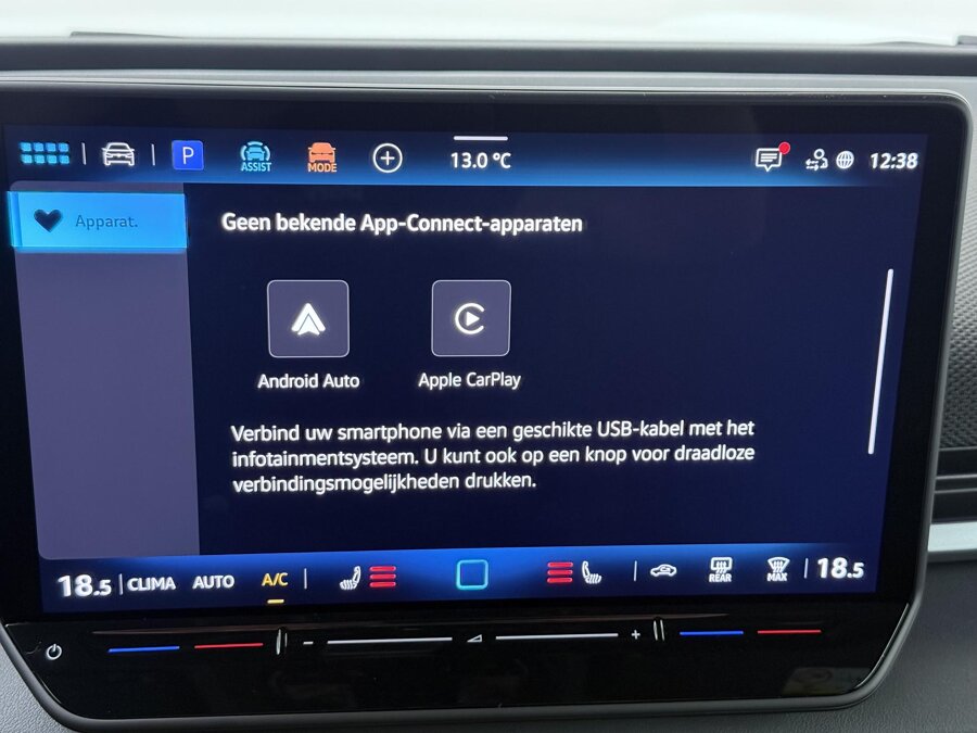 Volkswagen T-Roc R-Line First Edition 1.5 eTSI 110 kW / 150 PK