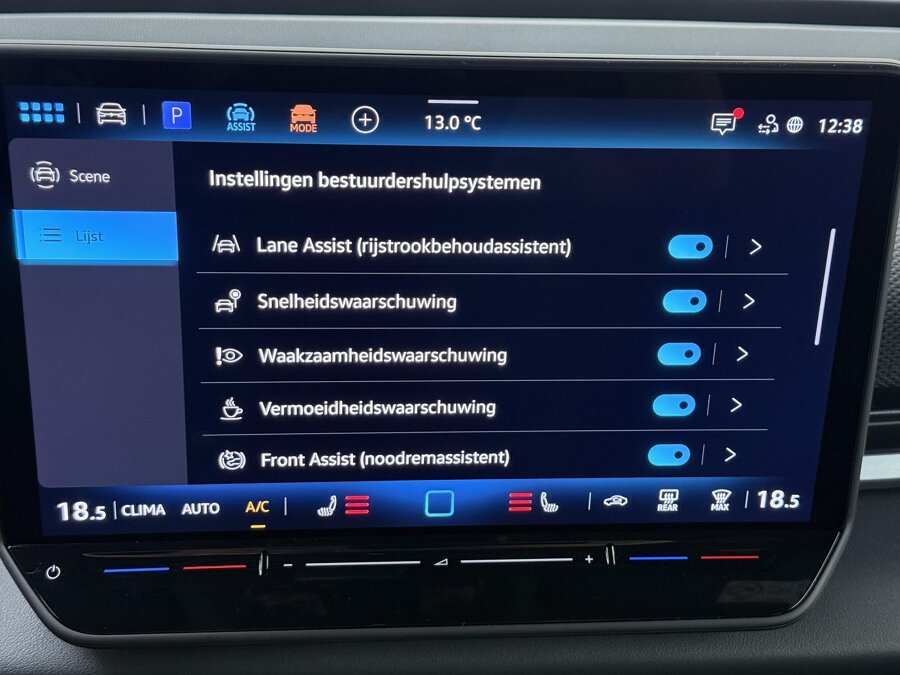 Volkswagen T-Roc R-Line First Edition 1.5 eTSI 110 kW / 150 PK