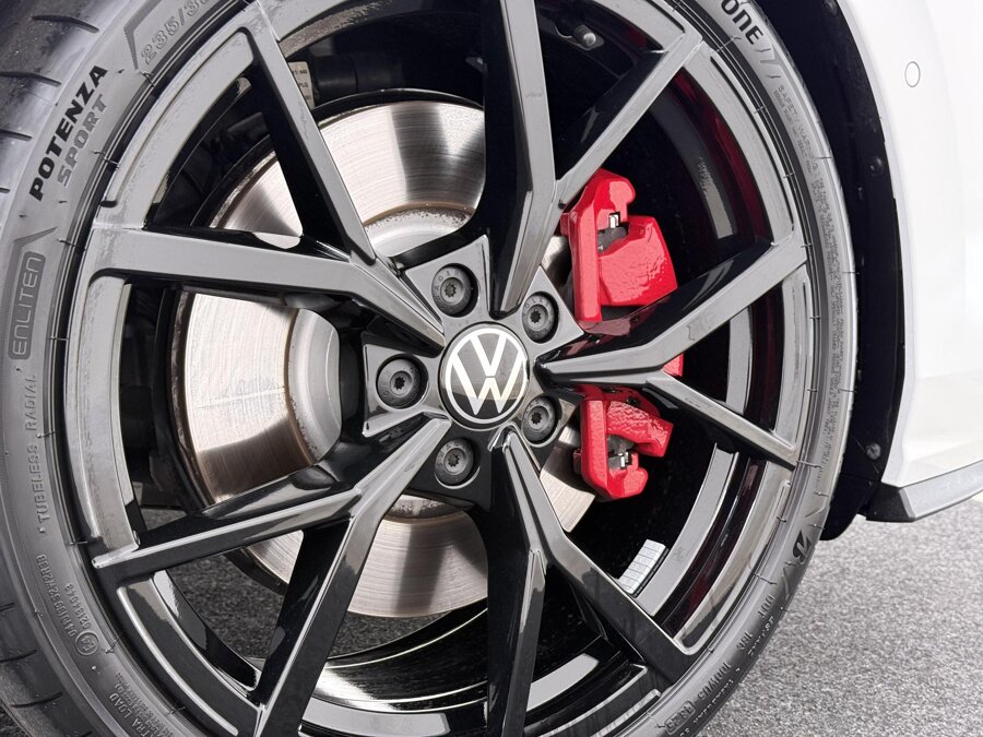 Volkswagen Golf 2.0 TSI GTI