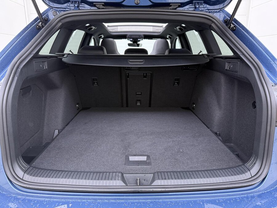 Volkswagen Golf Variant 1.5 eTSI R-Line