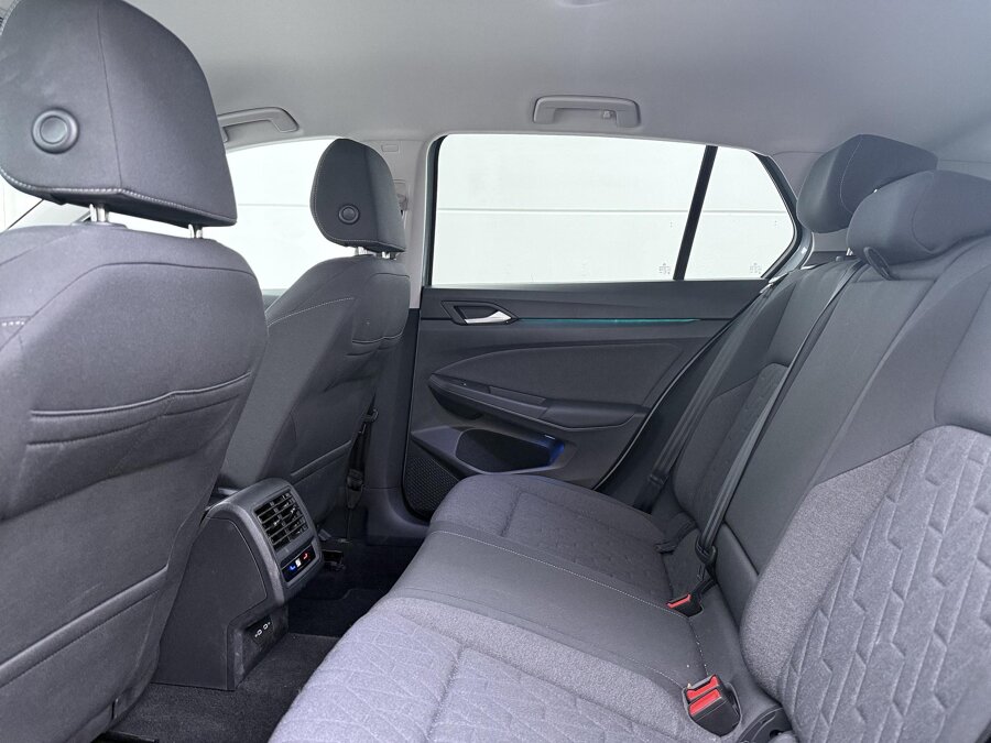 Volkswagen Golf 1.5 TSI Oranje Edition