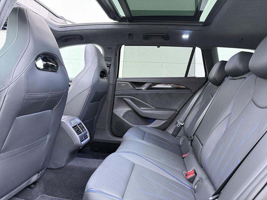 Volkswagen Passat Variant 1.5 eHybrid 272PK R-Line