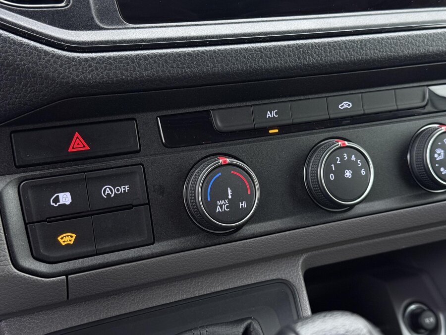 Volkswagen Bedrijfswagens Crafter 35 2.0 TDI 140 PK Aut. L3H3 Comfortline