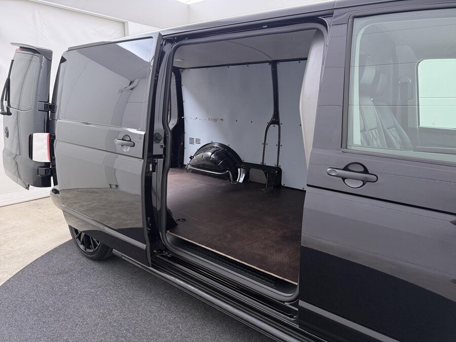 Volkswagen Bedrijfswagens Transporter 2.0 TDI L2H1 28