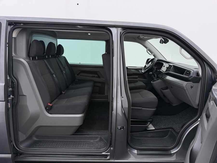 Volkswagen Bedrijfswagens Transporter 2.0 TDI 150 PK L2H1 30 DC Highline
