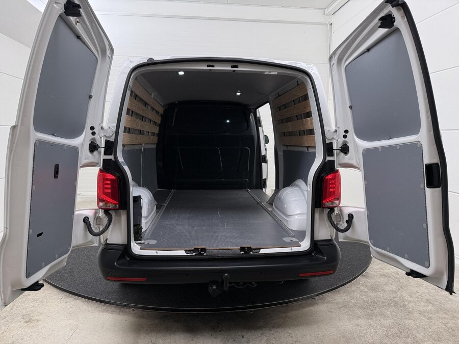 Volkswagen Bedrijfswagens Transporter 2.0 TDI L2H1 28