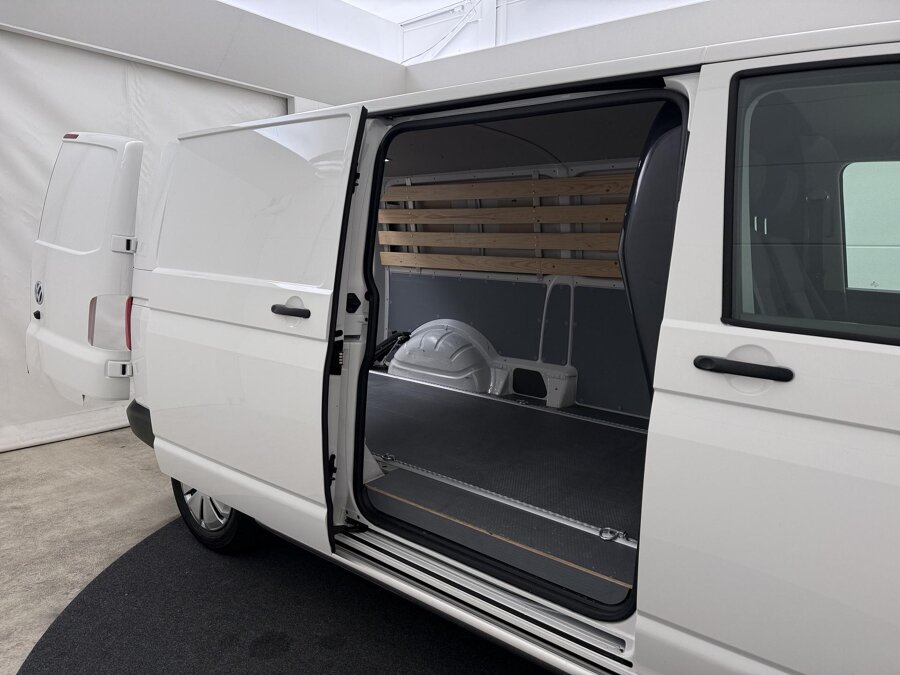 Volkswagen Bedrijfswagens Transporter 2.0 TDI L2H1 28
