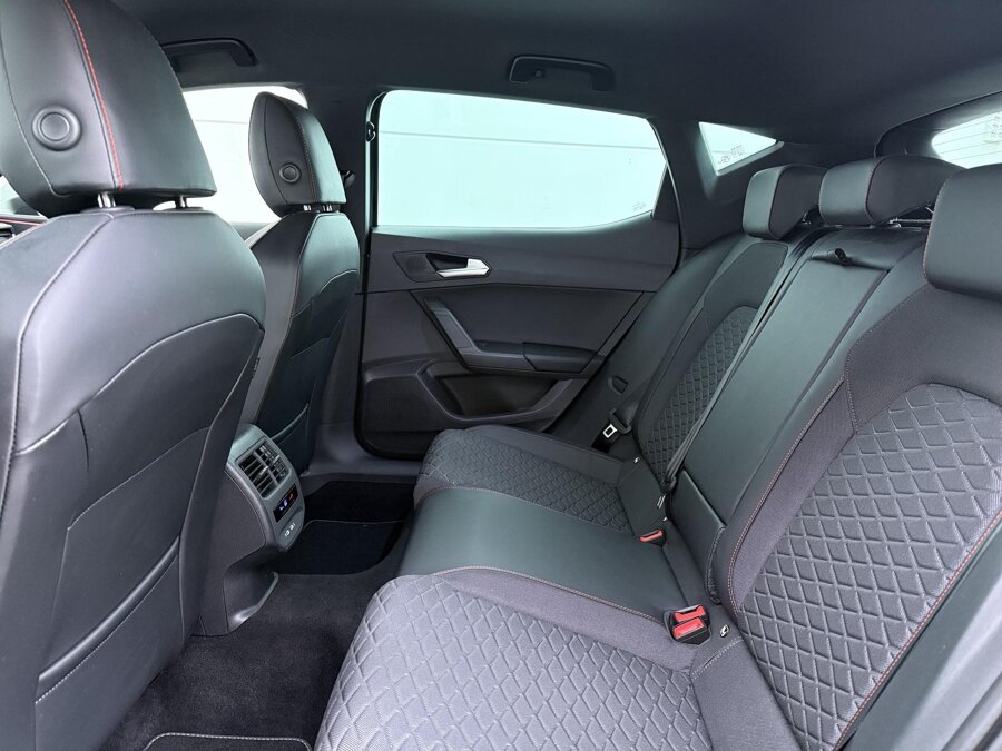 SEAT Leon 1.5 TSI e-Hybrid FR Business