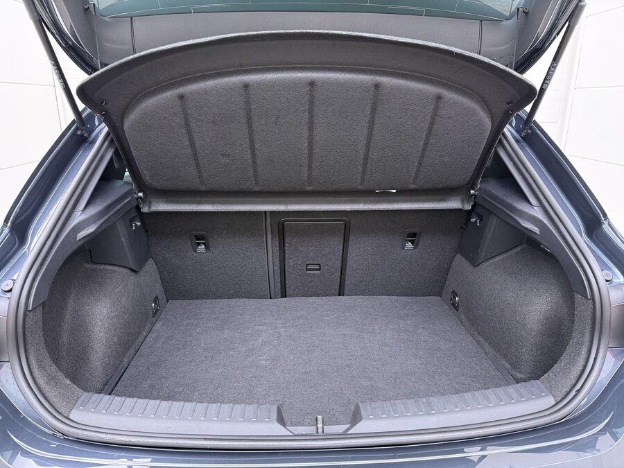 SEAT Leon 1.5 TSI e-Hybrid FR Business