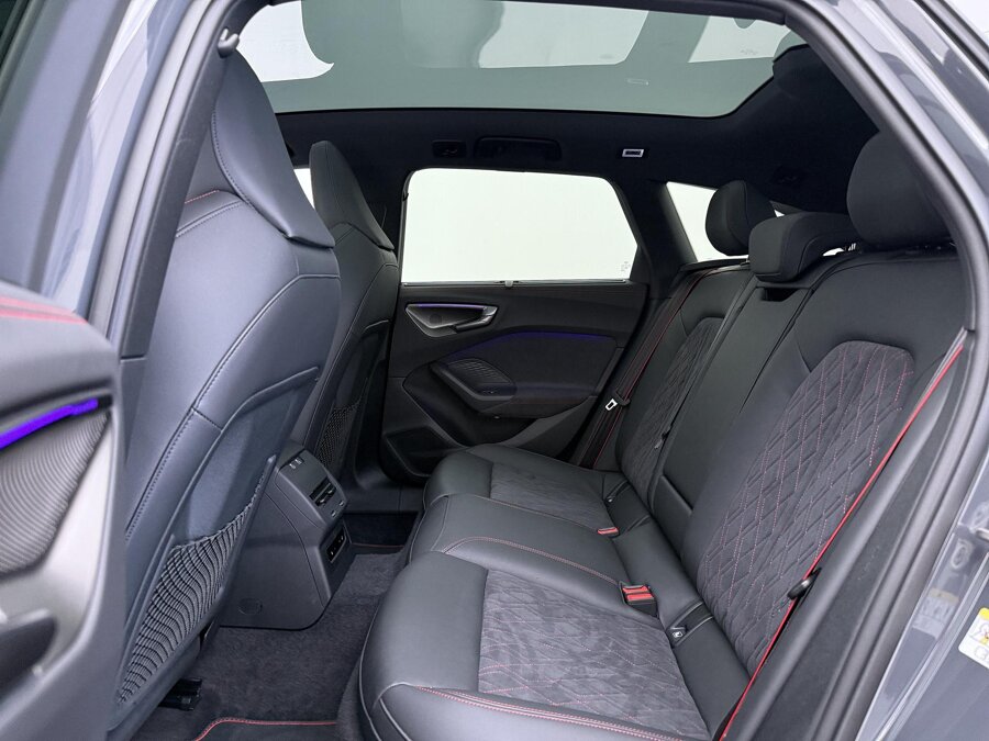 Audi A5 Avant 2.0 e-hybrid quattro S edition Competition