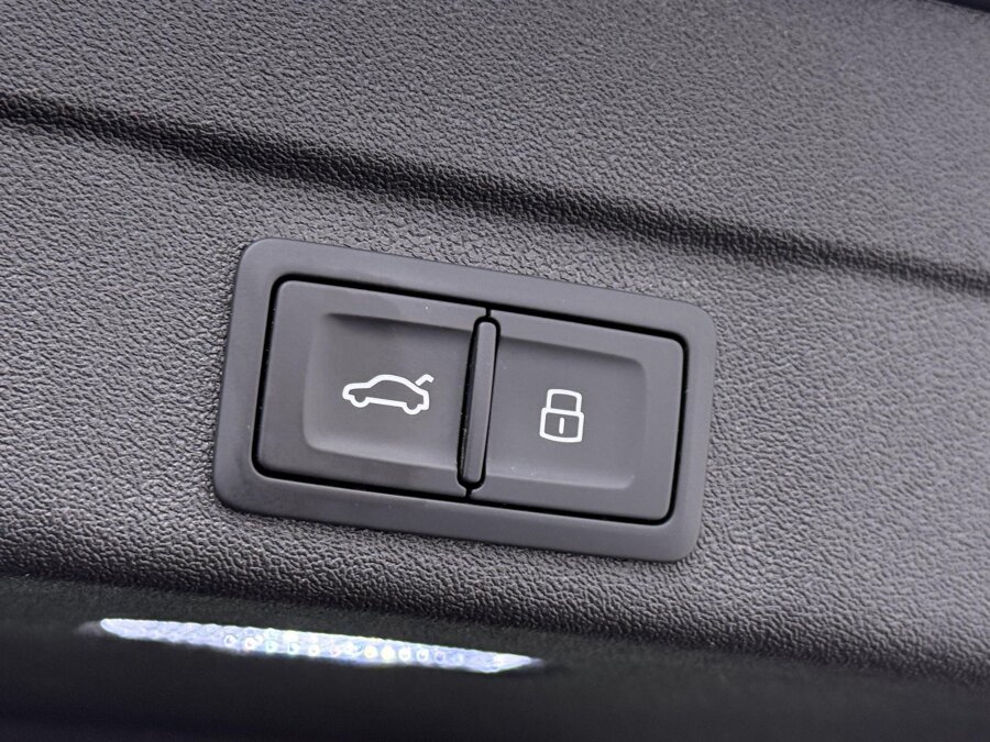 Audi A5 Avant 2.0 e-hybrid quattro S edition Competition
