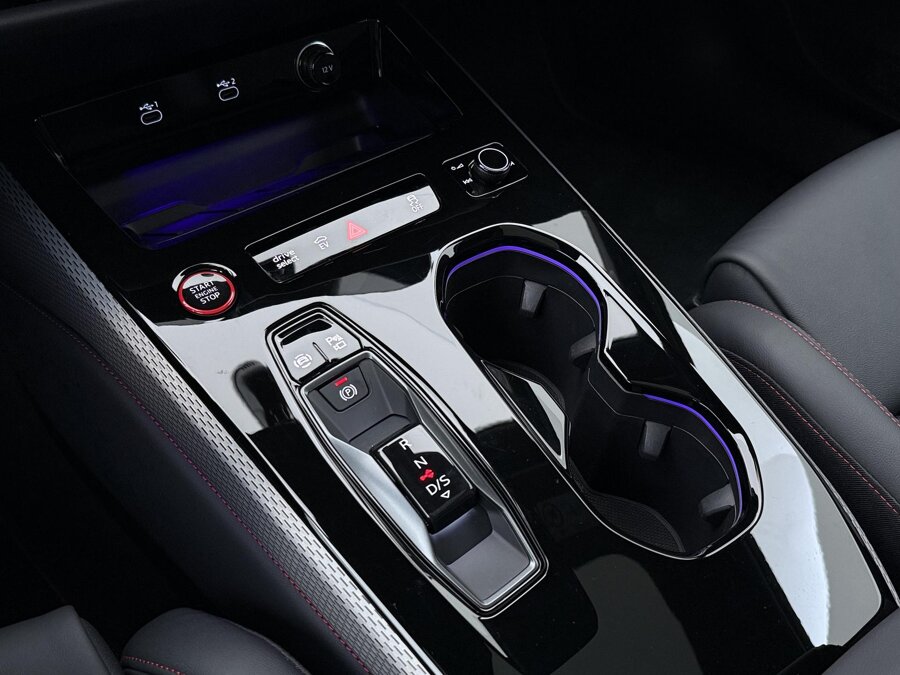 Audi A5 Avant 2.0 e-hybrid quattro S edition Competition