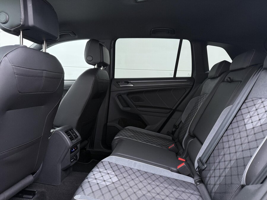 Volkswagen Tiguan 1.4 TSI eHybrid R-Line Business