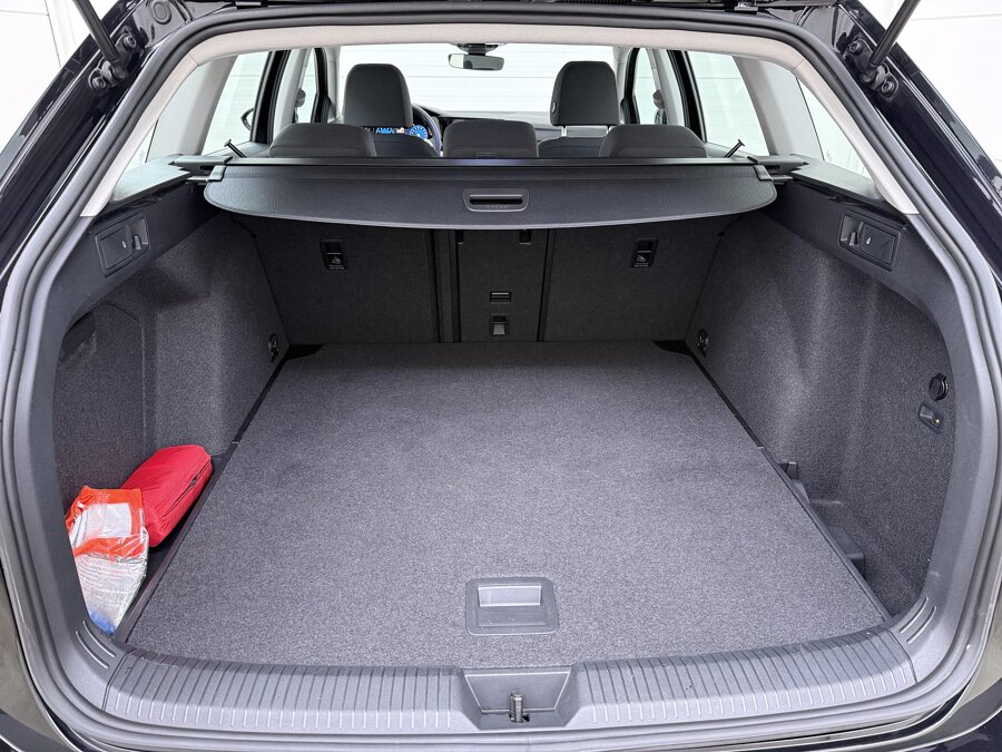 Volkswagen Golf Variant 1.5 eTSI Life