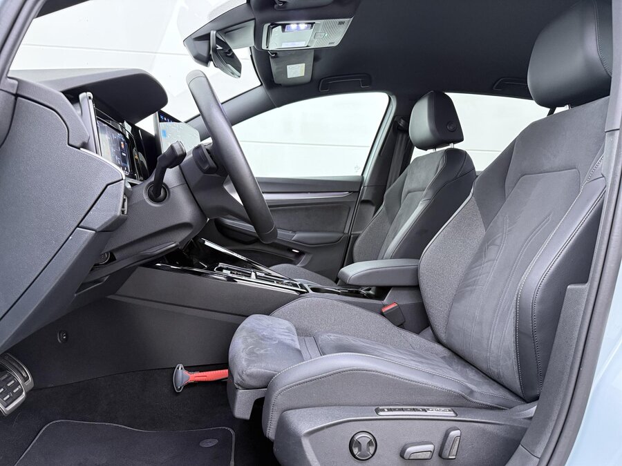 Volkswagen Golf 1.5 eHybrid 50 Edition