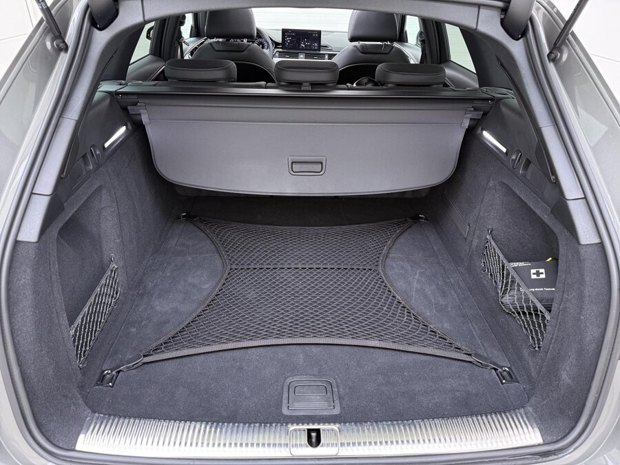 Audi A4 Avant 35 TFSI S-line