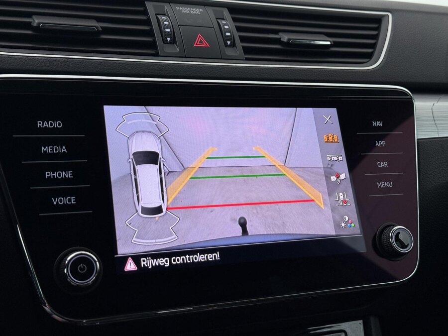 Škoda Superb Combi 1.4 TSI iV Ambition