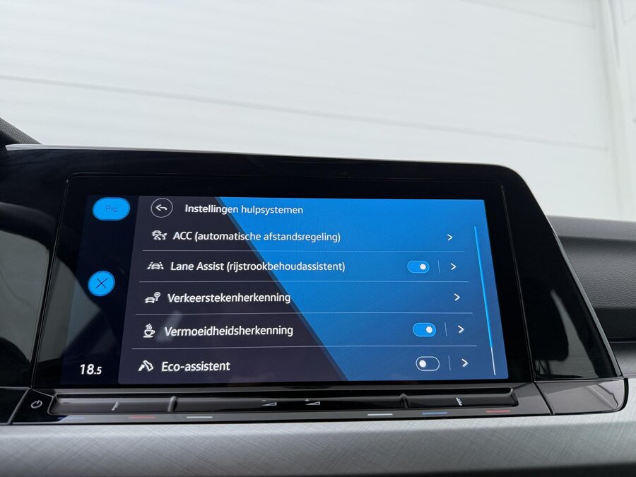 Volkswagen Golf 1.0 TSI Life 