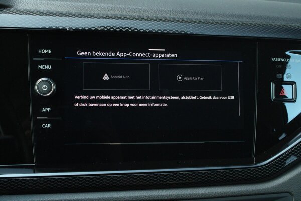 Apple Carplay/Android Auto Apple Carplay/Android Auto