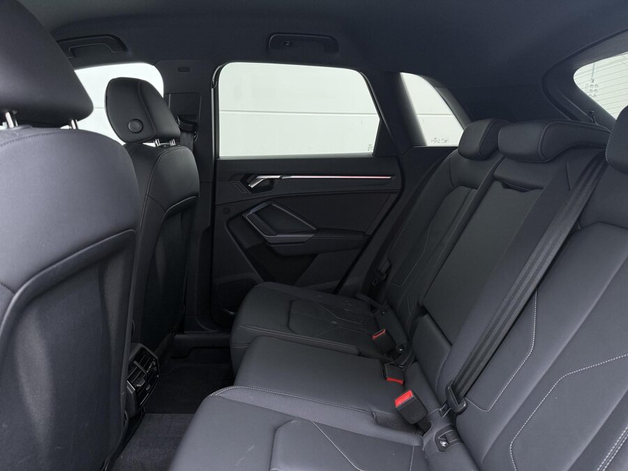 Audi Q3 45 TFSIe S-line