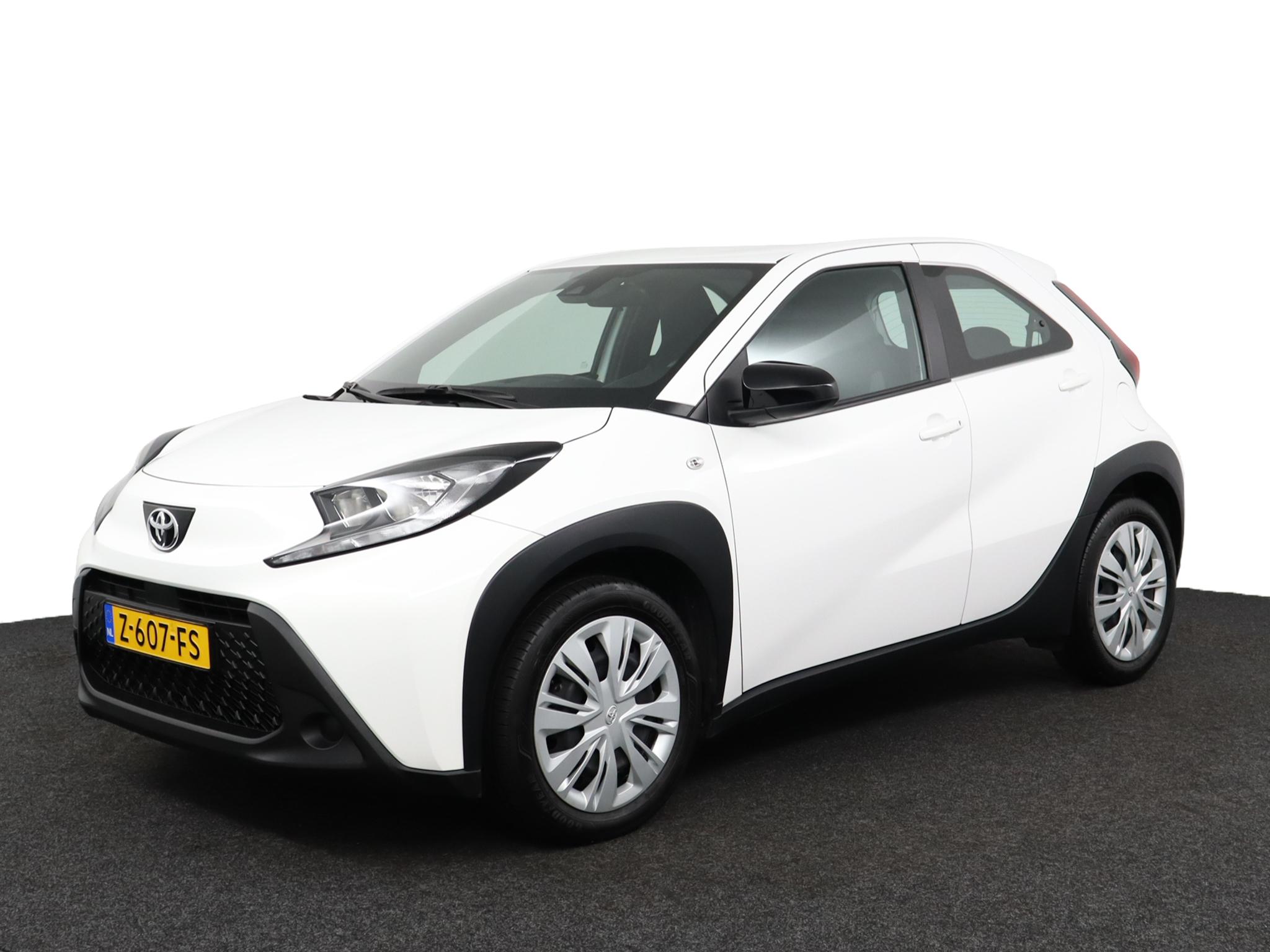 Toyota Aygo X 1.0 VVT-i MT Play