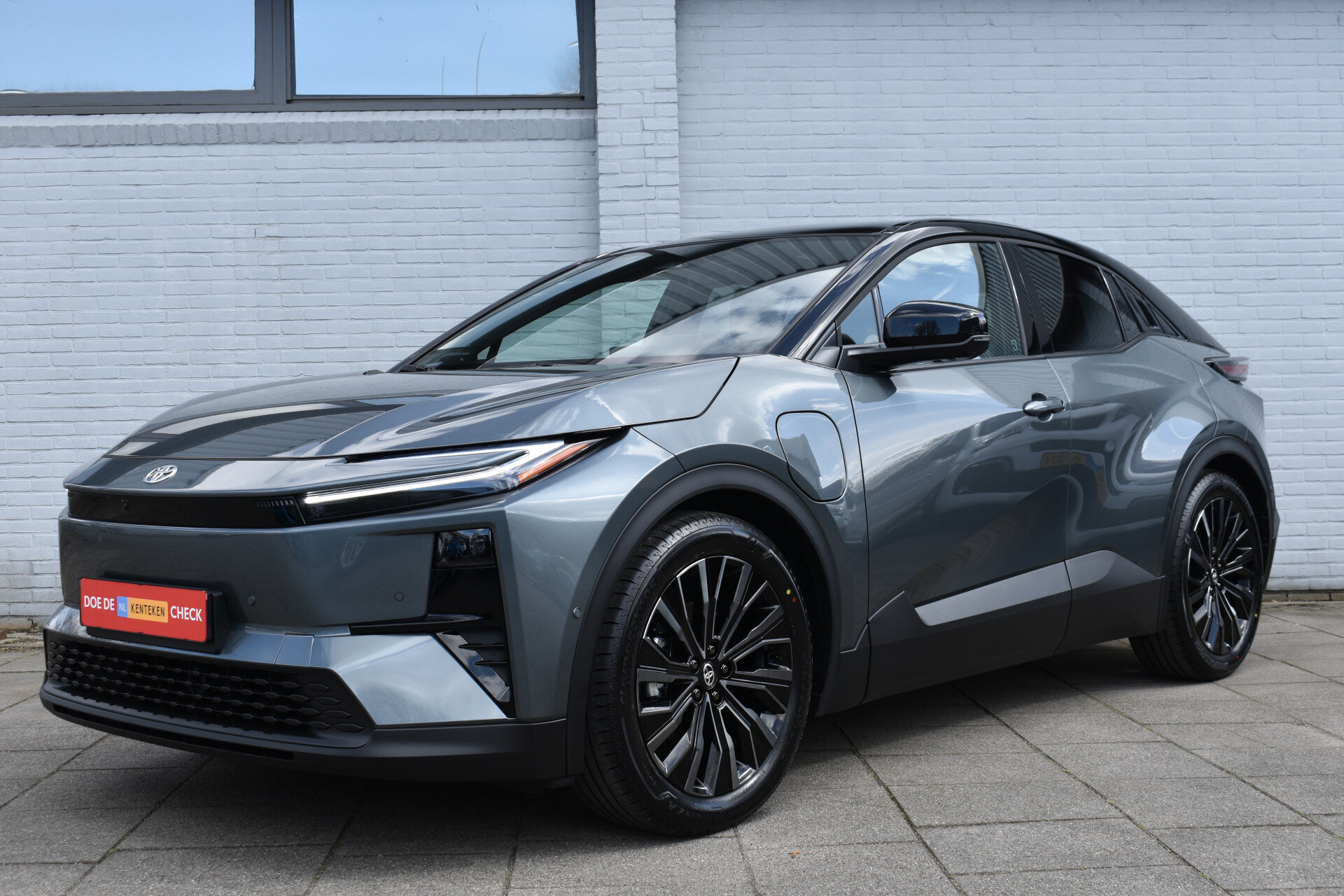 Toyota C-HR+ Executive AWD 77 kWh Automaat 343pk