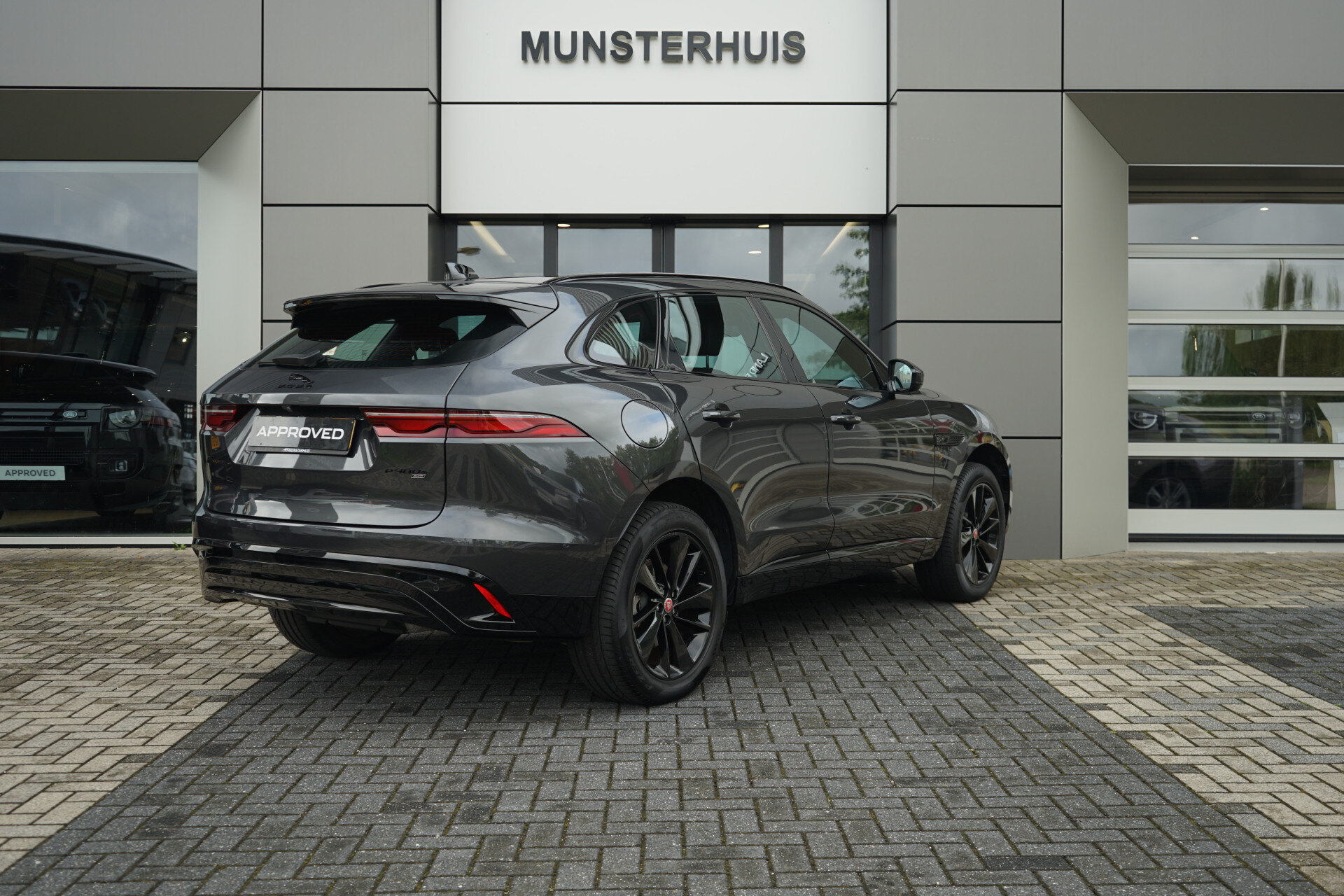 Jaguar F-PACE 2.0 P400e PHEV S - Afbeelding 2