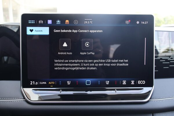 Apple Carplay/Android Auto Apple Carplay/Android Auto