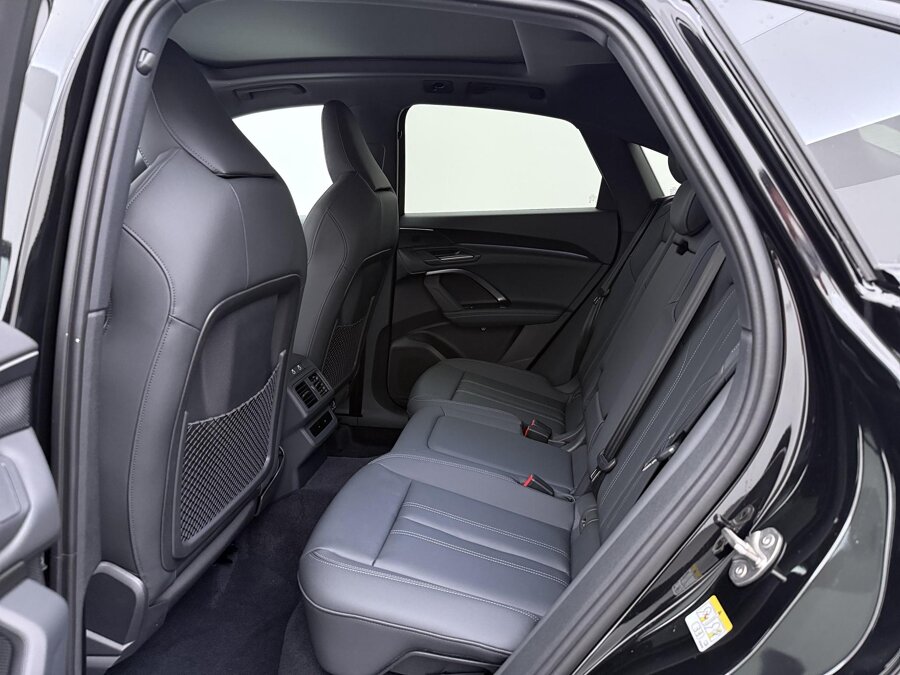 Audi Q5 Sportback S edition Competition 2.0 e-hybrid 270 kW / 367 PK
