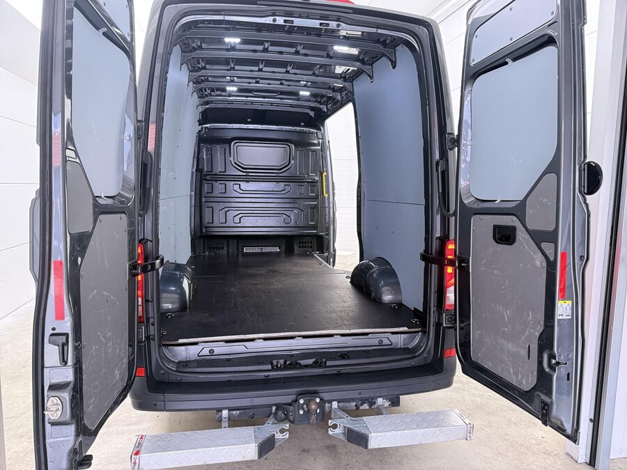 Volkswagen Bedrijfswagens Crafter 35 2.0 TDI L3H3 EL Highline