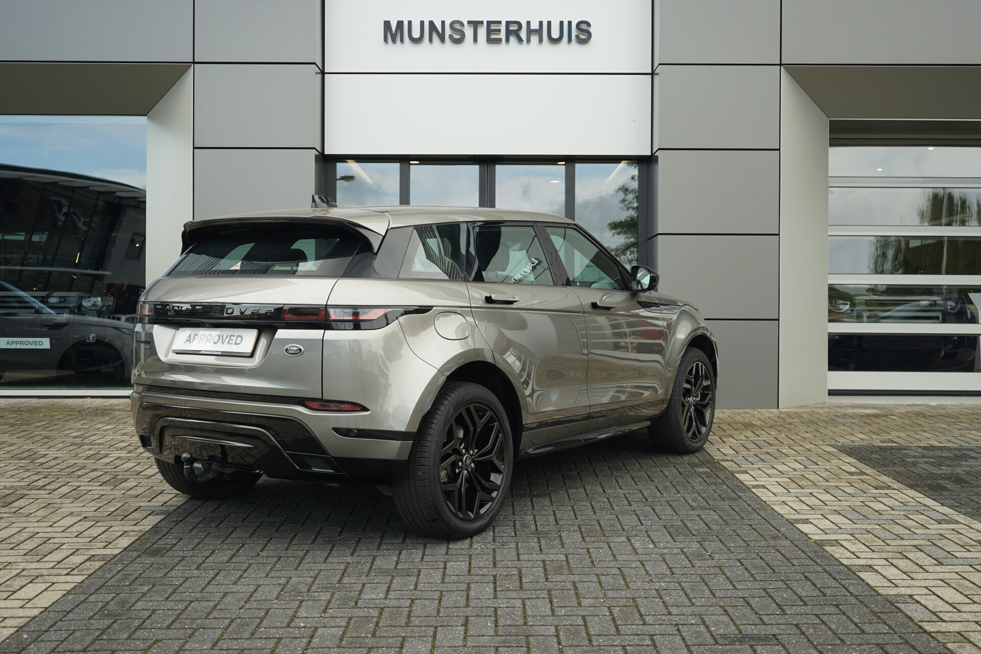 Land Rover Range Rover Evoque 1.5 P300e AWD R-Dynamic SE - Afbeelding 2