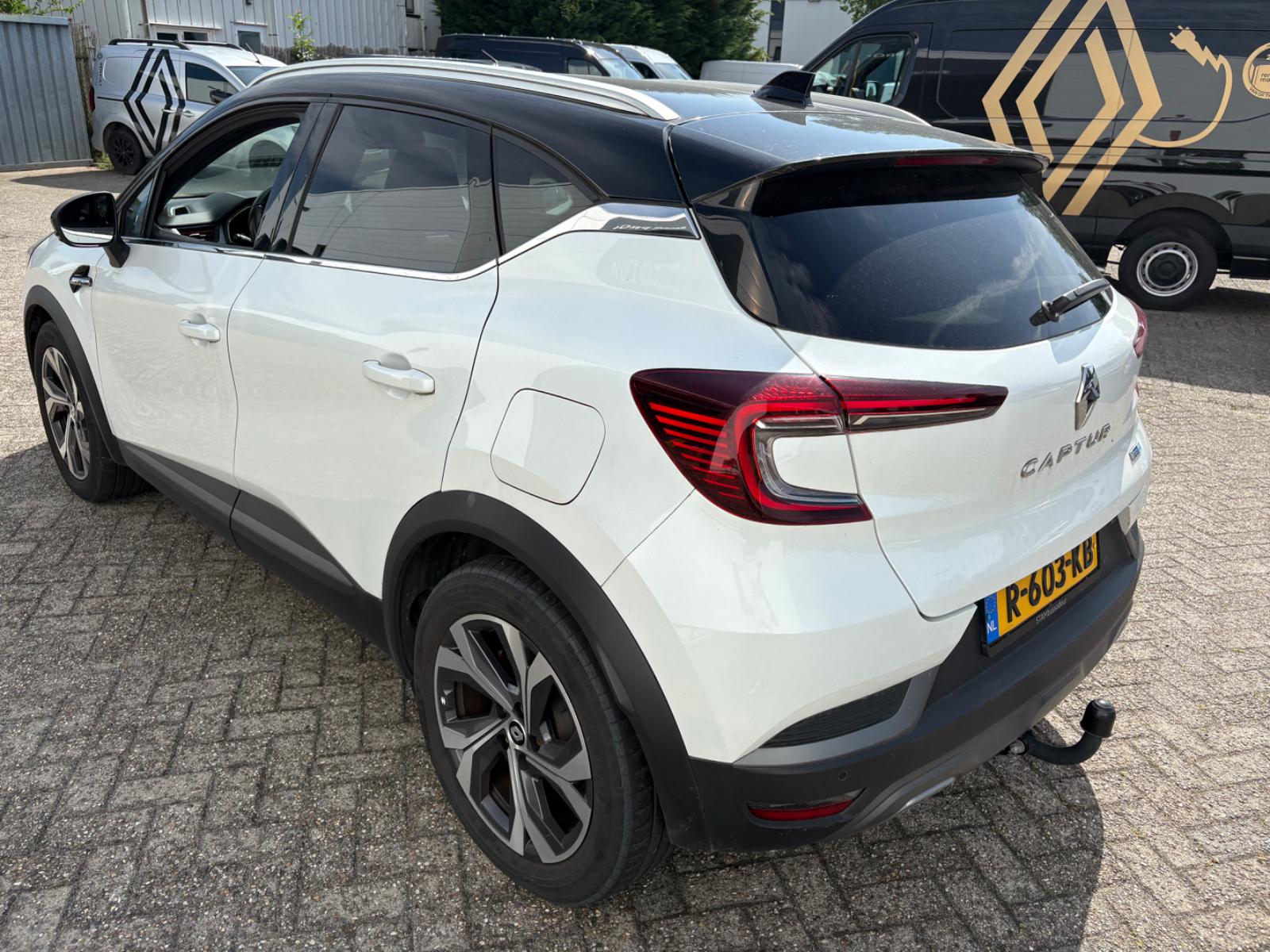 Renault Captur E-Tech Plug-in Hybrid 160 R.S. Line - Afbeelding 3