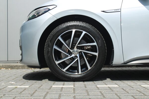 lichtmetalen 18 inch velgen two-tone "Black"