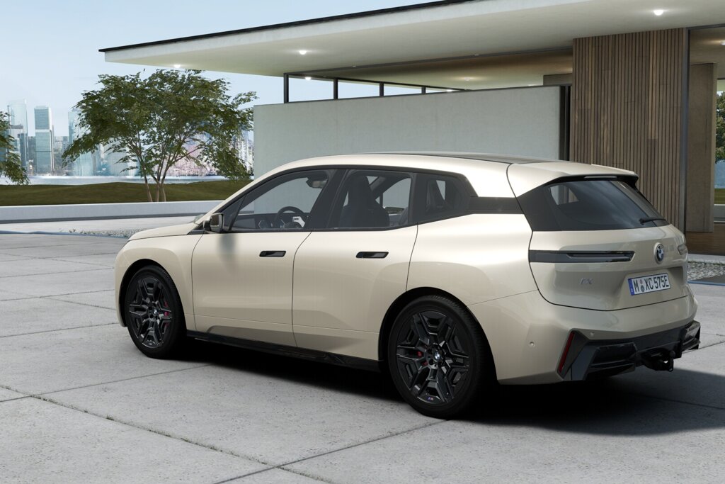 BMW iX 2
