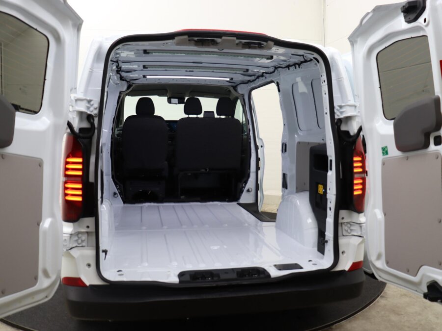 Volkswagen Bedrijfswagens e-Transporter Life L1H1 100 kW / 136 pk