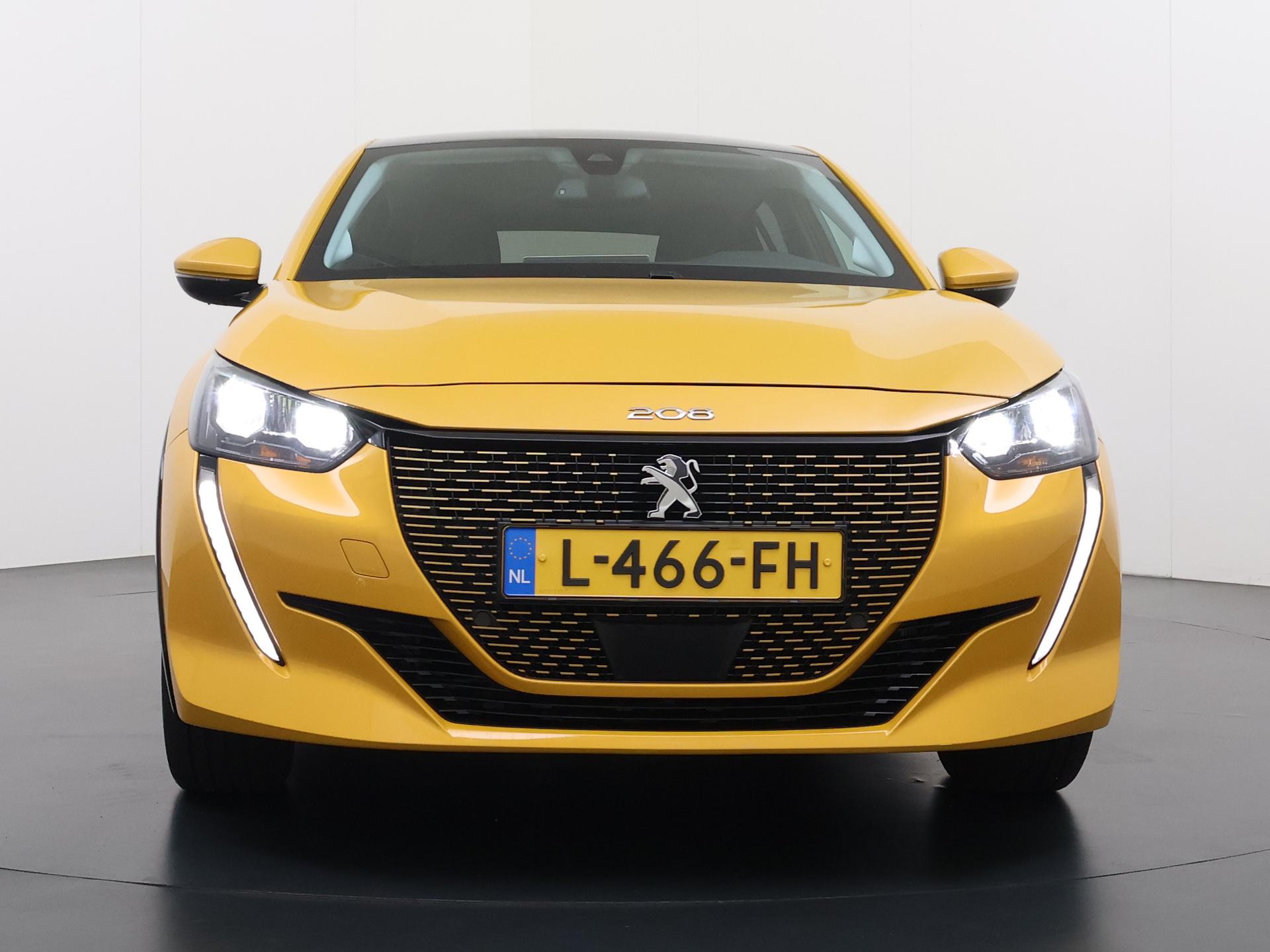 Peugeot e-208