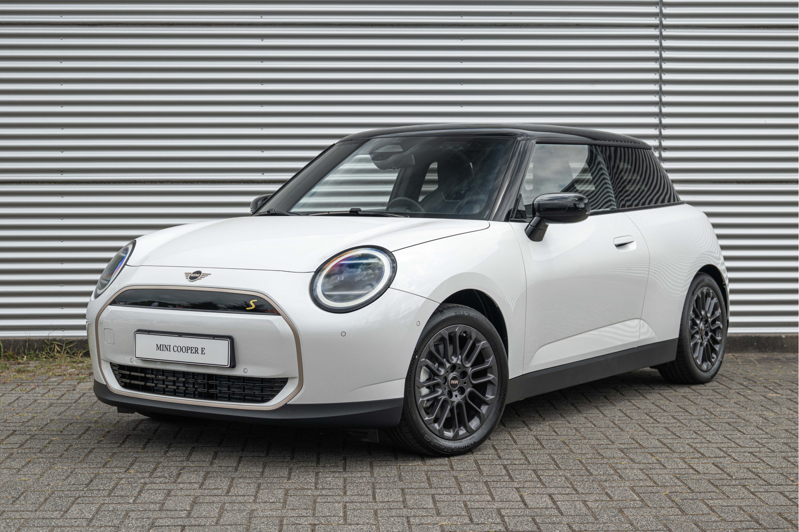 MINI Electric Hatchback Cooper SE