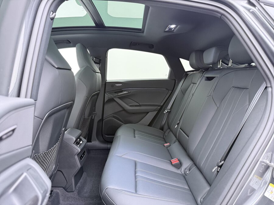Audi Q6 Sportback e-tron S edition performance 100 Kwh 225 kW / 306 PK