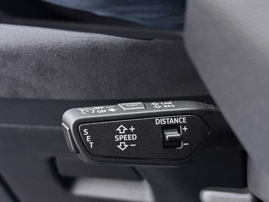 Audi A6 Avant S edition 2.0 e-hybrid 220 kW / 299 PK