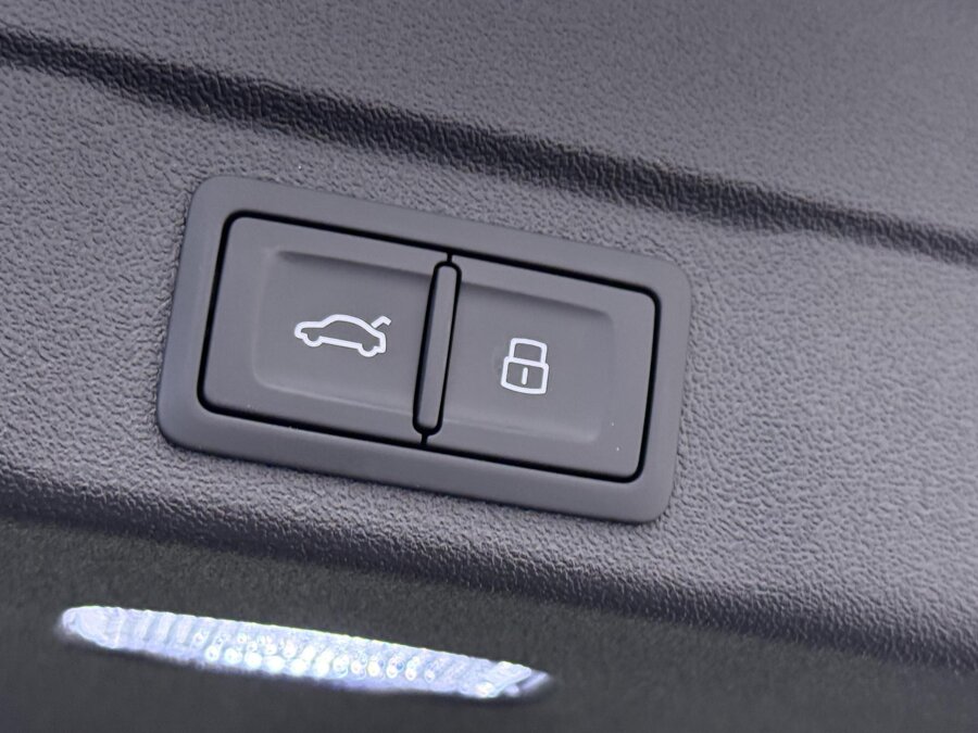 Audi A6 Avant S edition 2.0 e-hybrid 220 kW / 299 PK