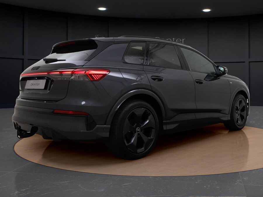 Audi Q4 e-tron S edition 45 82 kWh 210 kW / 286 PK