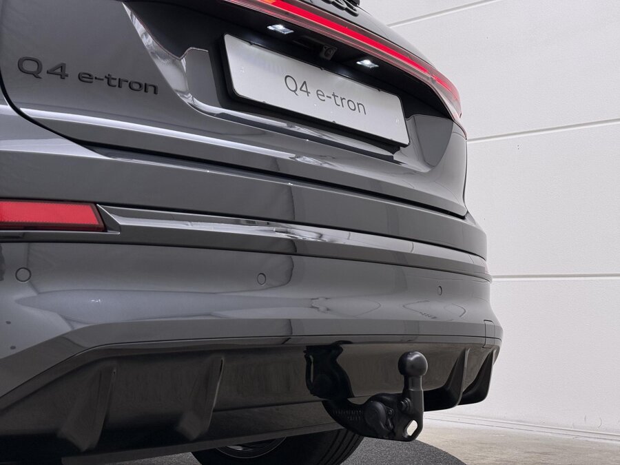 Audi Q4 e-tron S edition 45 82 kWh 210 kW / 286 PK