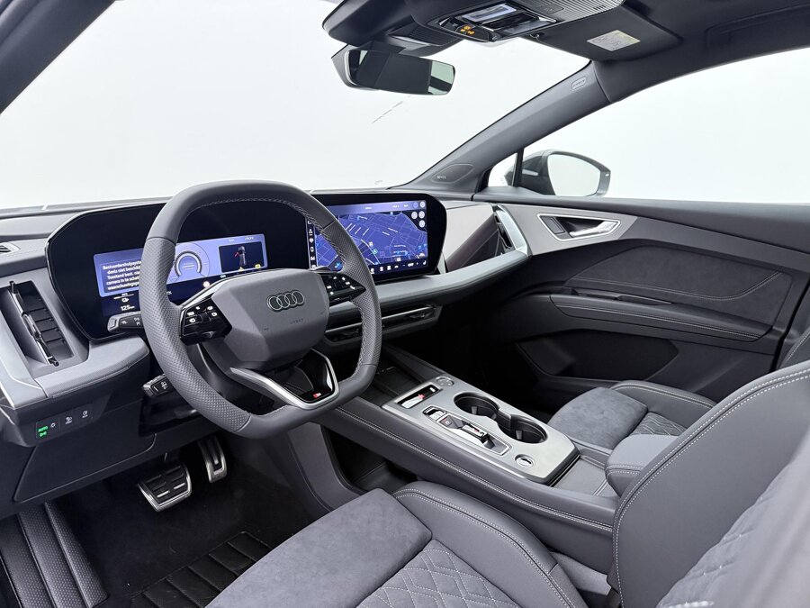 Audi Q4 e-tron S edition 55 82 kWh 250 kW / 340 PK quattro